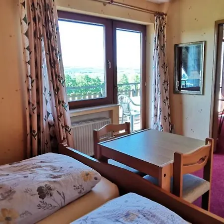 Apartment Mit Balkon *